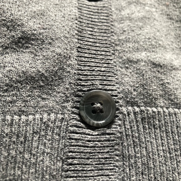 GAP grey cardigan with white stripes on sleeves - Picture 4 of 5